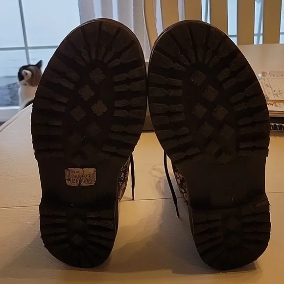 Floral boots - Picture 4 of 7